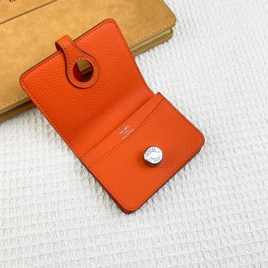 Hermes original Togo p180💰 Model: 0510 size: 11*10cm 🇫🇷Overseas🇫🇷Imported Togo cowhide, soft and comfortable to the touch. Counter version, original replica with hardware, exquisite and elegant, oil edges are straight and smooth🎈Exquisite convenient card holder