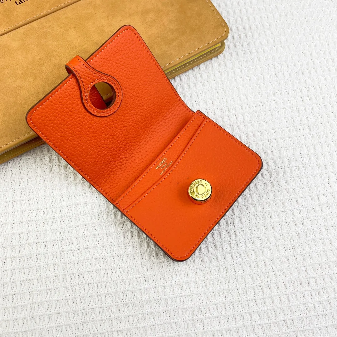Hermes original Togo p180💰 Model: 0510 size: 11*10cm 🇫🇷Overseas🇫🇷Imported Togo cowhide, soft and comfortable to the touch. Counter version, original replica with hardware, exquisite and elegant, oil edges are straight and smooth🎈Exquisite convenient card holder