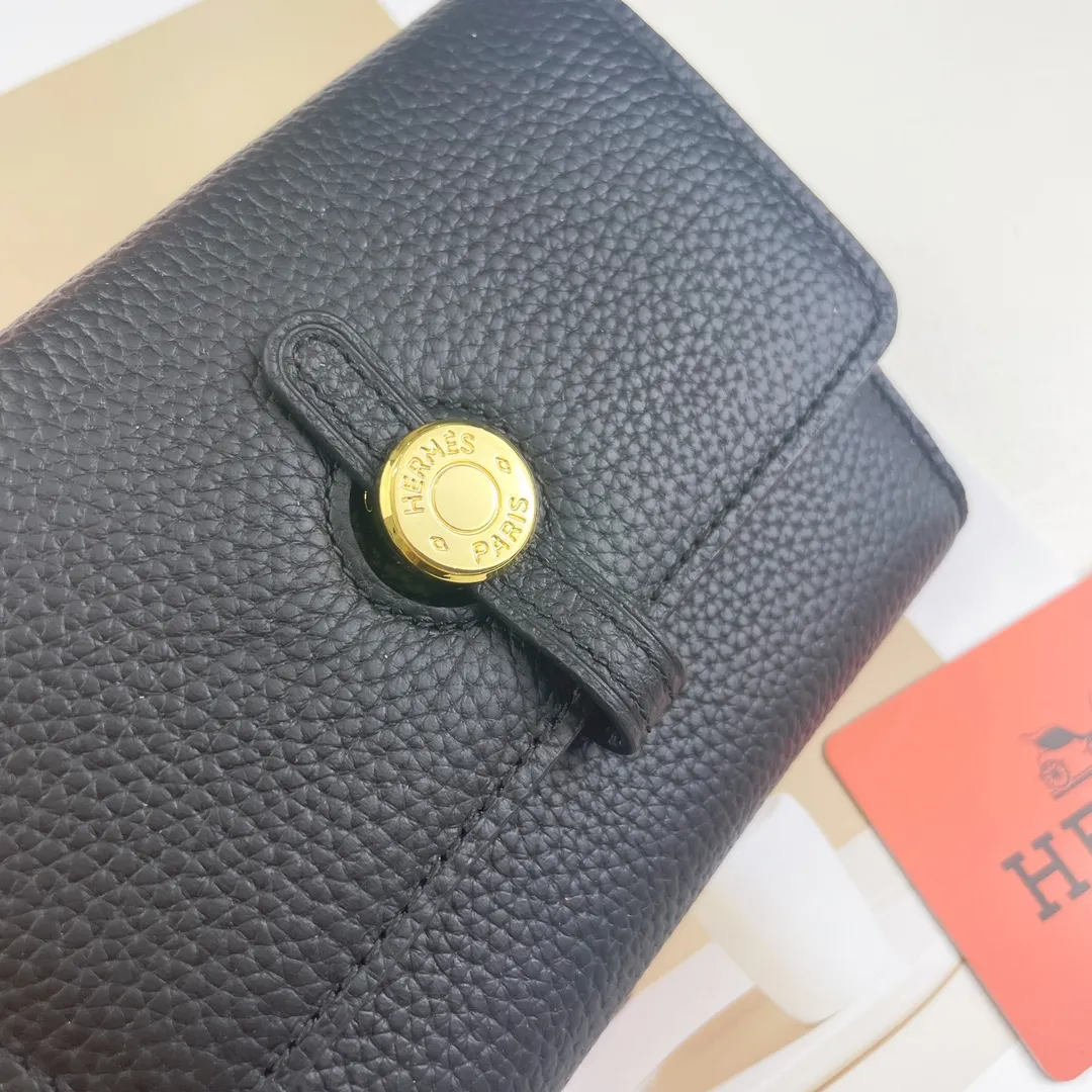 [Hermes new wallet]💰250 Model: H230 gold buckle Dimensions: length 13.5x width 10.5x thickness 2 cm Made of togo calfskin, equipped with 10 card slots, 1 banknote pocket, palladium-plated lock buckle, exquisite and perfect workmanship, original OEM code inside