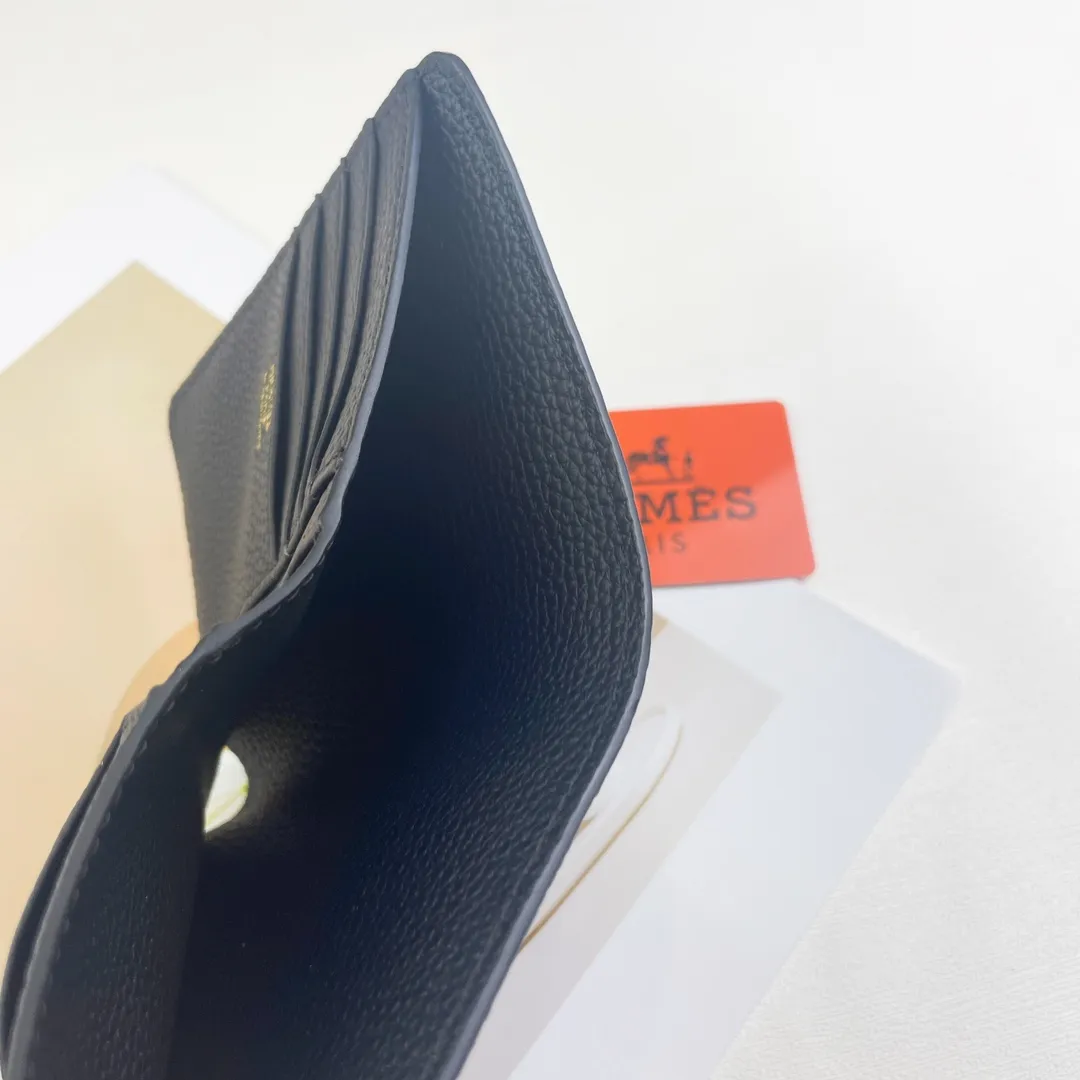 [Hermes new wallet]💰250 Model: H230 gold buckle Dimensions: length 13.5x width 10.5x thickness 2 cm Made of togo calfskin, equipped with 10 card slots, 1 banknote pocket, palladium-plated lock buckle, exquisite and perfect workmanship, original OEM code inside