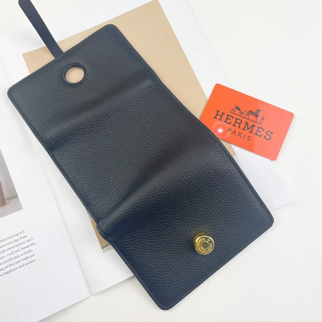 [Hermes new wallet]💰250 Model: H230 gold buckle Dimensions: length 13.5x width 10.5x thickness 2 cm Made of togo calfskin, equipped with 10 card slots, 1 banknote pocket, palladium-plated lock buckle, exquisite and perfect workmanship, original OEM code inside