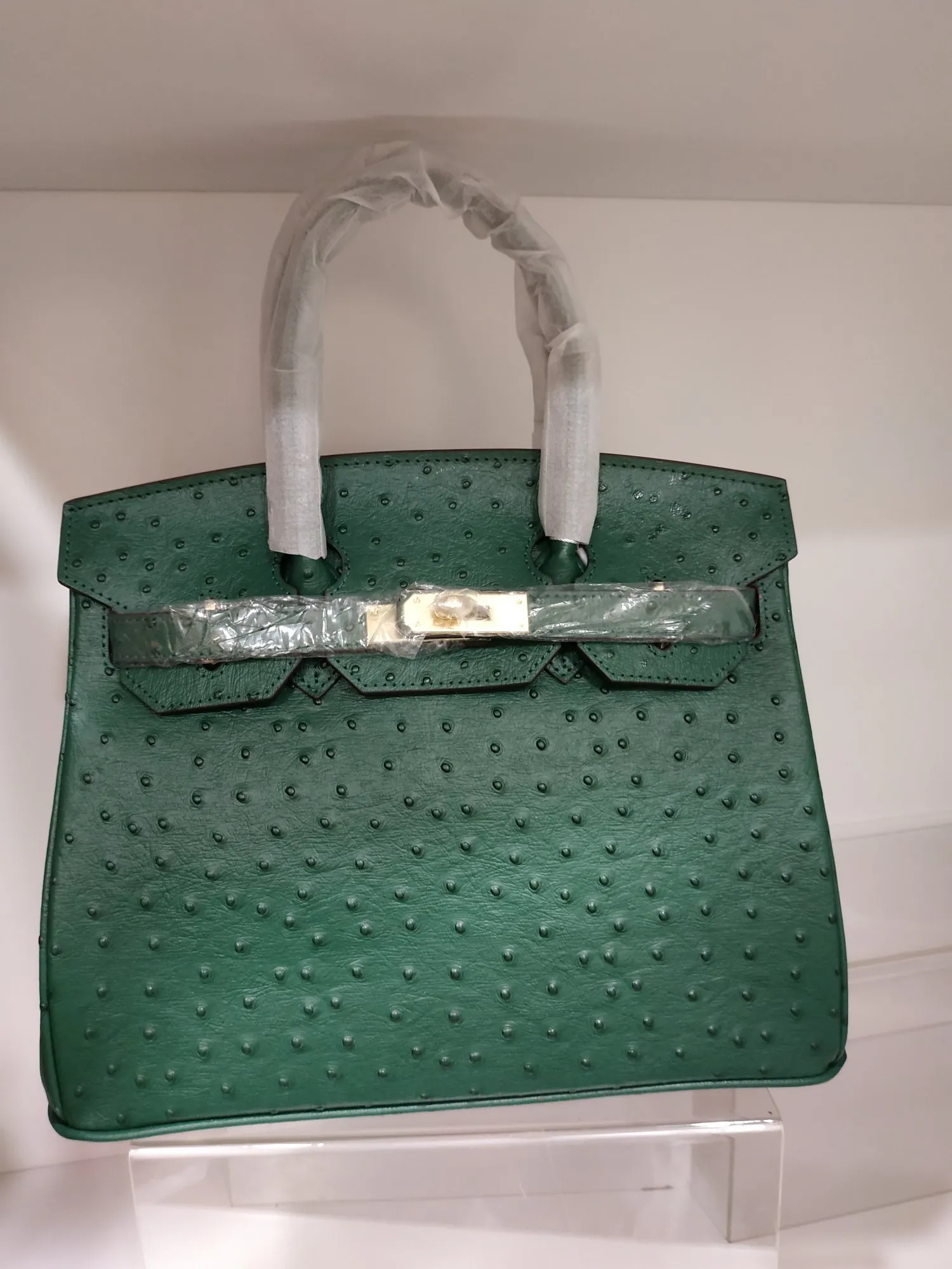 Factory release price: 720💰👏👏A hot product is here. 💃💃Hermes/Hermes👑Official classic production👑Platinum ostrich pattern👑Original quality imported ostrich pattern original first-layer cowhide, [] with pure 24k original hardware Size: 30*22*16cm [Sun] The workmanship is amazing; the legendary slow workmanship is meticulous and the real picture is taken 👉👉Note: Own factory, real picture