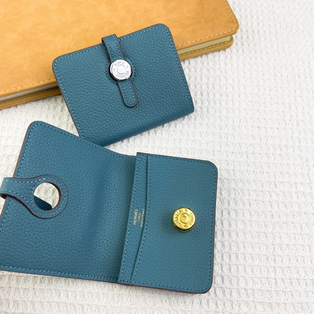 Hermes original Togo p180💰 Model: 0510 size: 11*10cm 🇫🇷Overseas🇫🇷Imported Togo cowhide, soft and comfortable to the touch. Counter version, original replica with hardware, exquisite and elegant, oil edges are straight and smooth🎈Exquisite convenient card holder