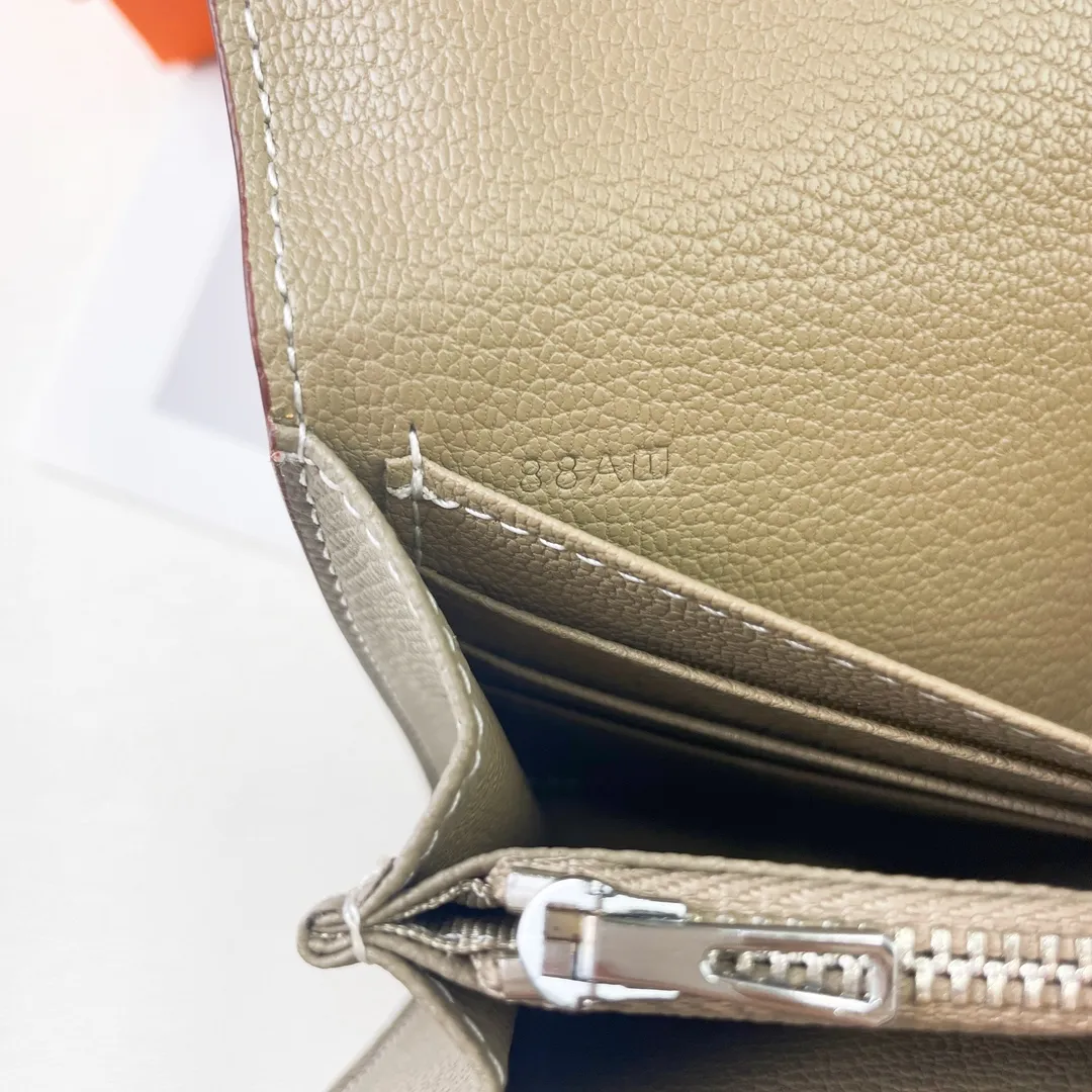 HERMES official website new model 💰300 New H Passant Toutenmainte Epsom calfskin long wallet Model: 951 palm print - Sheath "H passant" opening and closing - Zipper coin purse - Pocket with original OEM code inside - Can store passport or large-size mobile phone Metal texture: palladium plated Dimensions: length 20.8 × width 12.4 × thickness 2.7 cm
