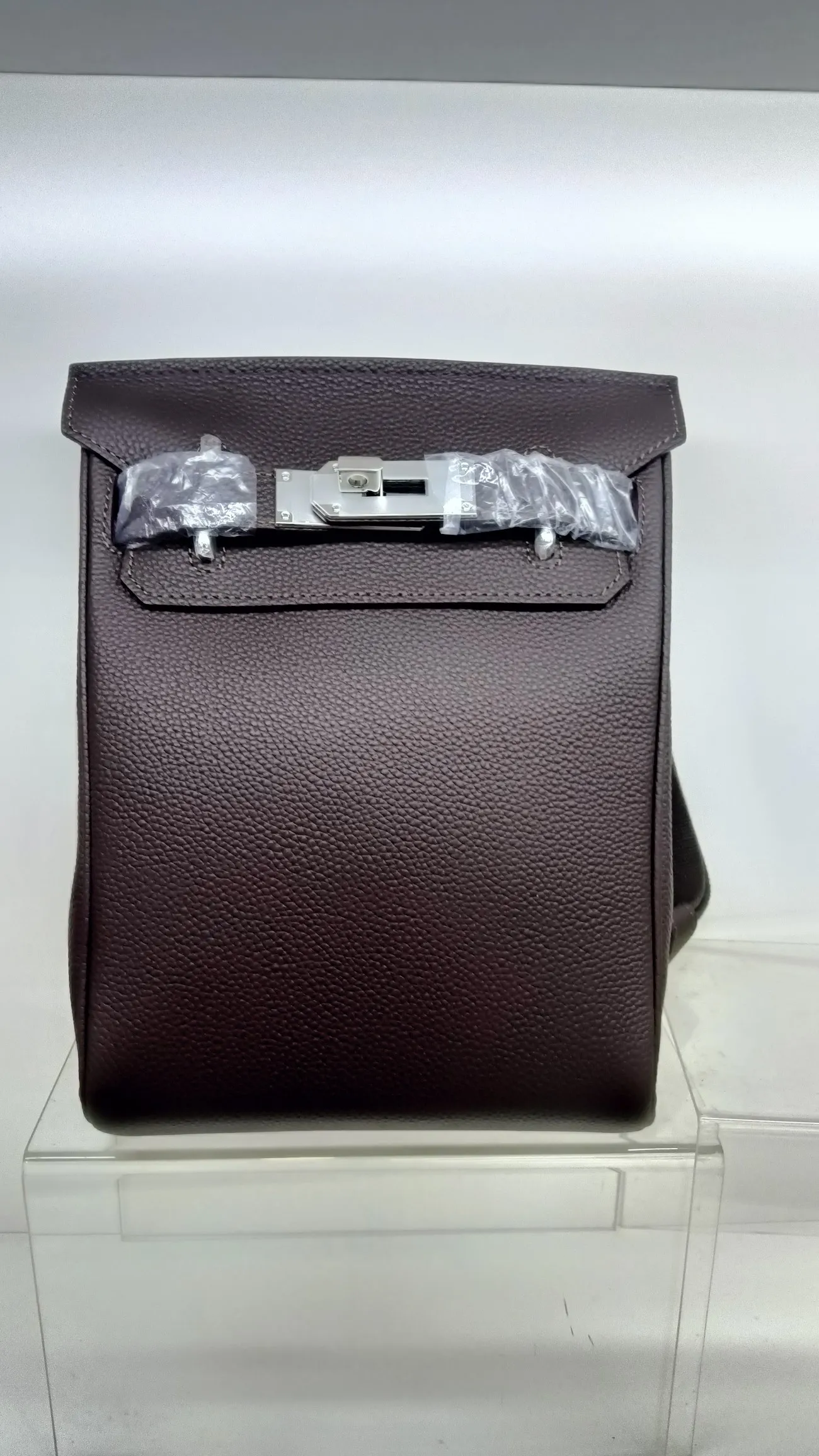 1080💰, ebony color, original tog0 cowhide chest bag with silver buckle hardware shipped, size: 17.5×8×26cm