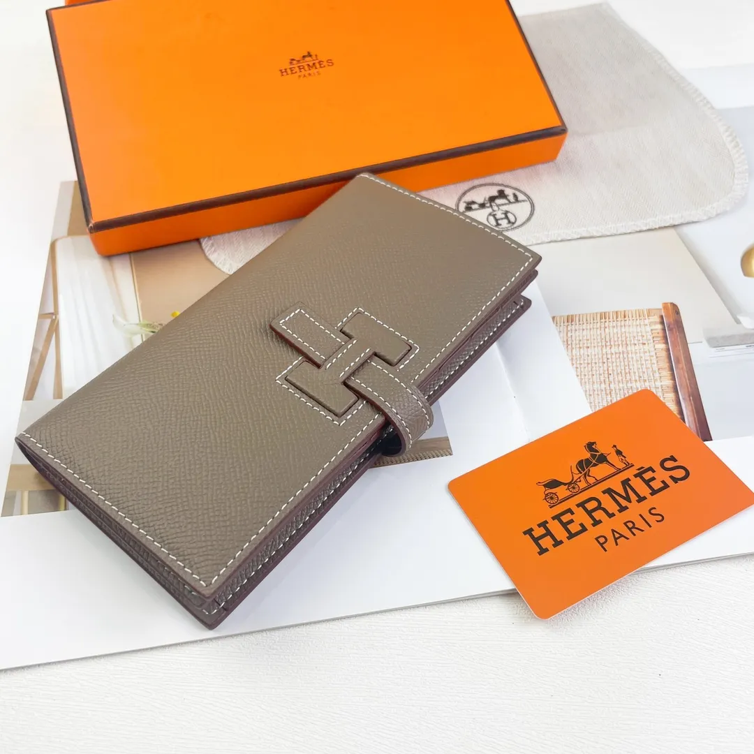 HERMES new model 💰280 New H Passant Toutenmainte Epsom calfskin long wallet Model: 953 - Sheath "H passant" opening and closing - Zippered coin purse - Pocket with original OEM code inside - Metal texture: palladium plated Dimensions: Length 17.5 × Width 9 cm