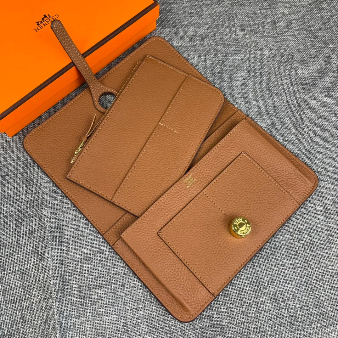 Original quality, p300💰 Hermès Dogon Duo detachable wallet Model: 533 gold buckle Made of Togo calfskin, with original OEM code inside💄 Exquisite workmanship, 8 card slots, 1 bill pocket, 2 extra pockets, a detachable coin purse and palladium-plated saddle nail lock Size: 20.1cm*12.5cm