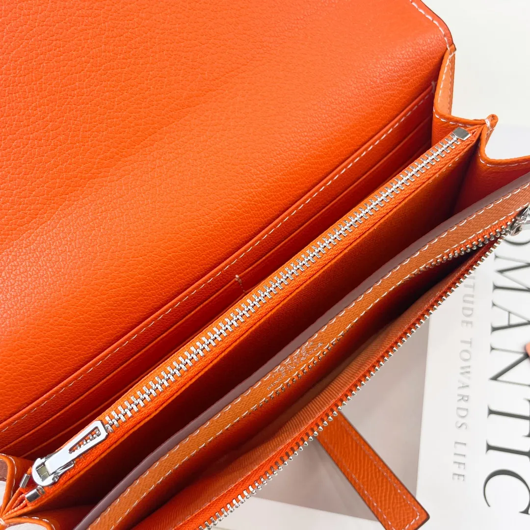 HERMES official website new model 💰300 New H Passant Toutenmainte Epsom calfskin long wallet Model: 951 palm print - Sheath "H passant" opening and closing - Zipper coin purse - Pocket with original OEM code inside - Can store passport or large-size mobile phone Metal texture: palladium plated Dimensions: length 20.8 × width 12.4 × thickness 2.7 cm