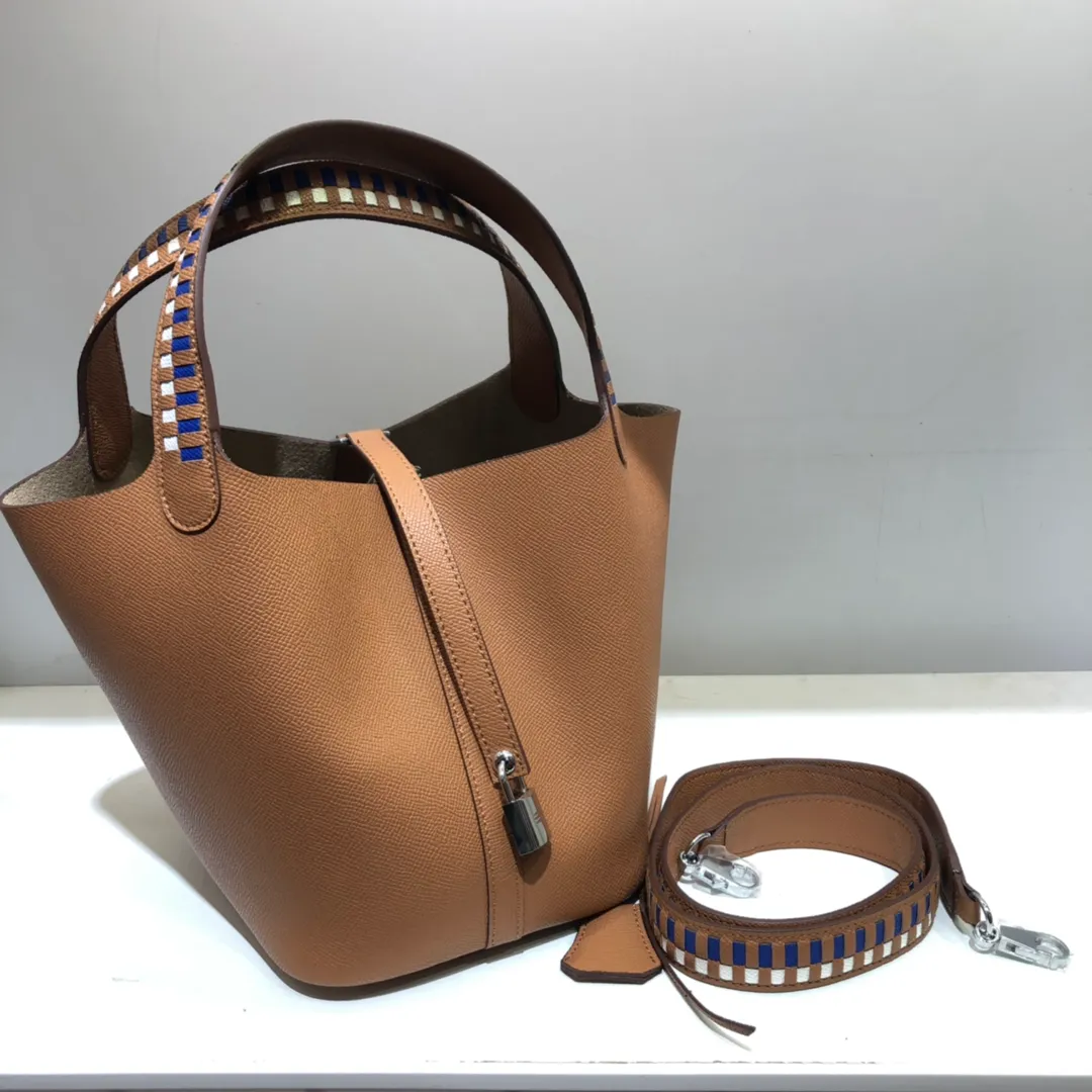 Running price💰760👉Hermes Epsom palm print vegetable basket color block braided wrist 🌺top calfskin original leather😈 size 20/20/16