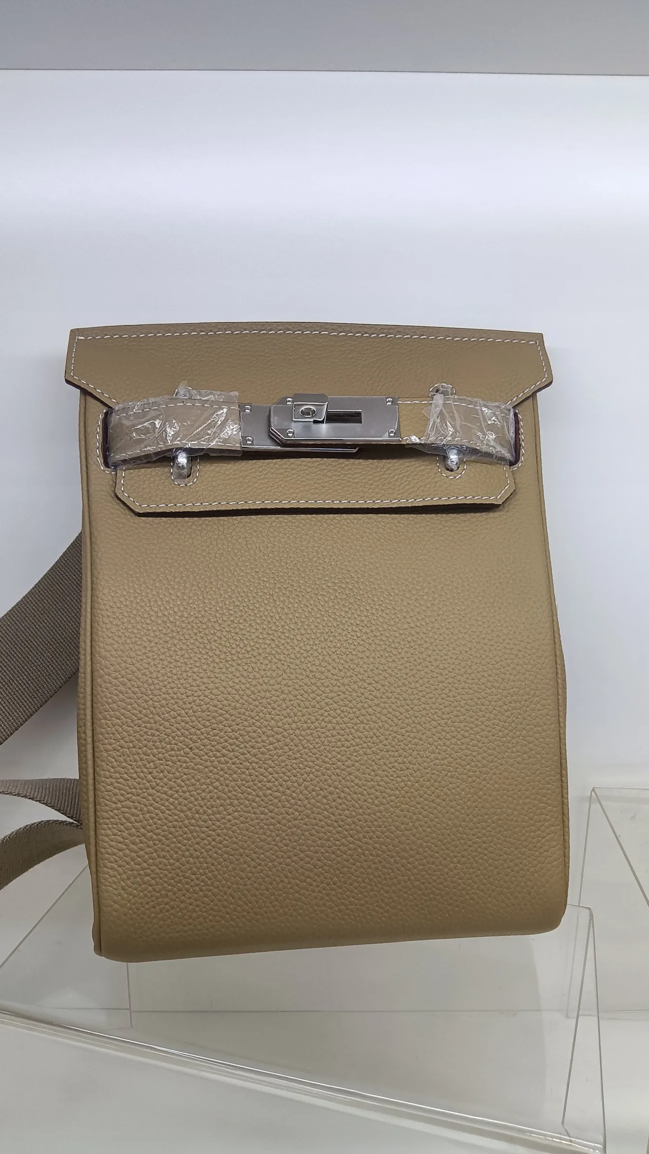 1080💰, elephant gray, original tog0 cowhide chest bag with silver buckle hardware shipped, size: 17.5×8×26cm