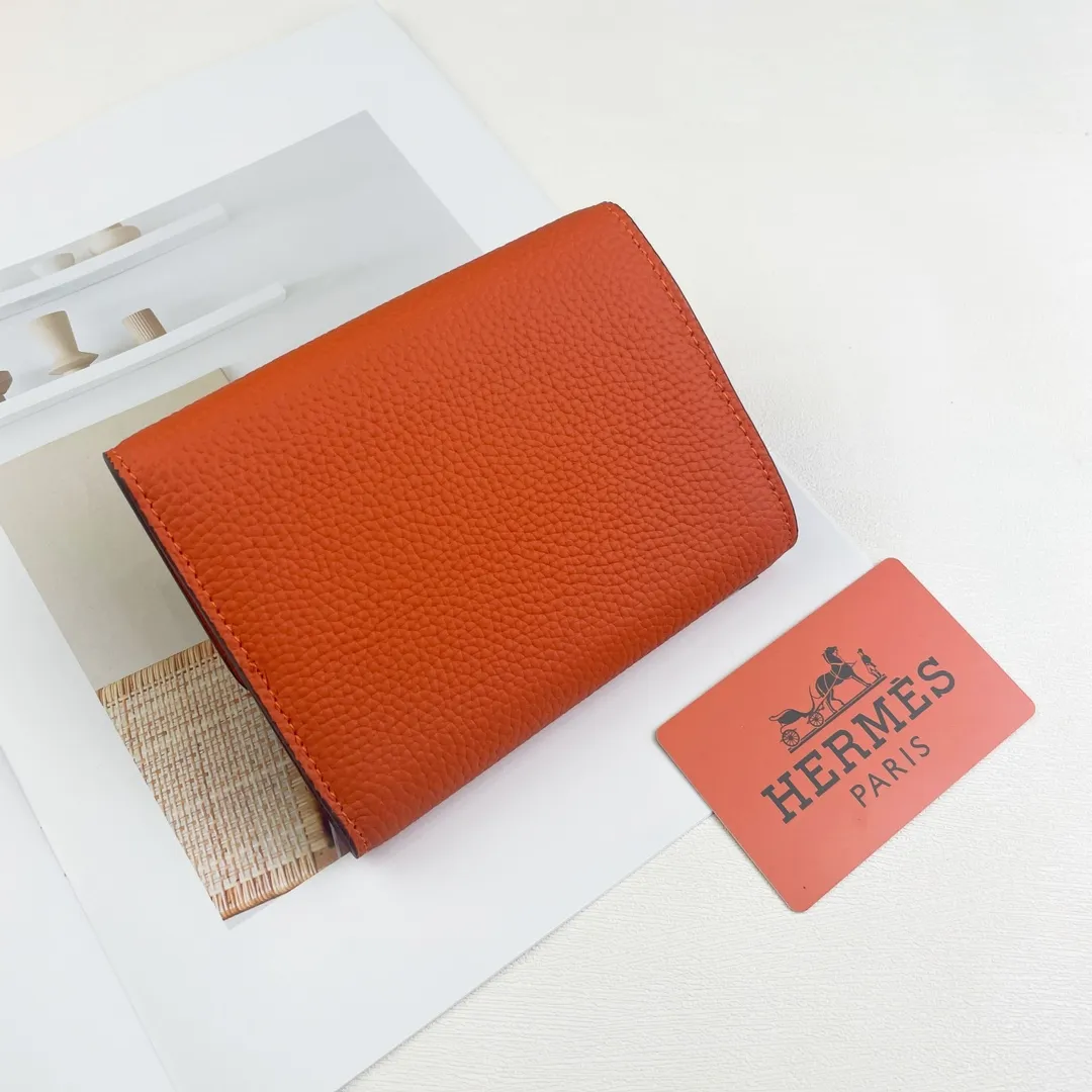 [Hermes new wallet]💰250 Model: H230 silver buckle Dimensions: length 13.5x width 10.5x thickness 2 cm Made of togo calfskin, equipped with 10 card slots, 1 banknote pocket, palladium-plated lock buckle, exquisite and perfect workmanship, original OEM code inside