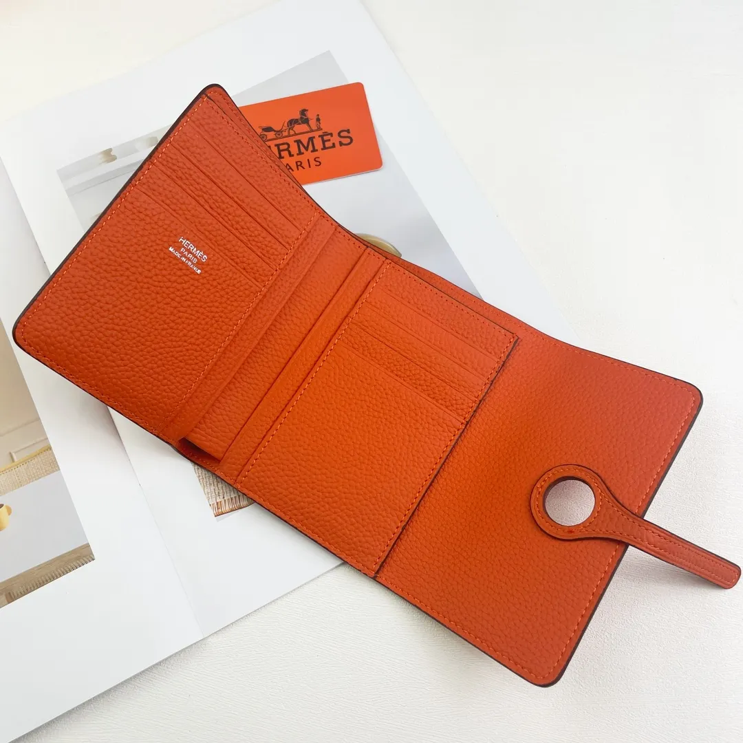 [Hermes new wallet]💰250 Model: H230 silver buckle Dimensions: length 13.5x width 10.5x thickness 2 cm Made of togo calfskin, equipped with 10 card slots, 1 banknote pocket, palladium-plated lock buckle, exquisite and perfect workmanship, original OEM code inside