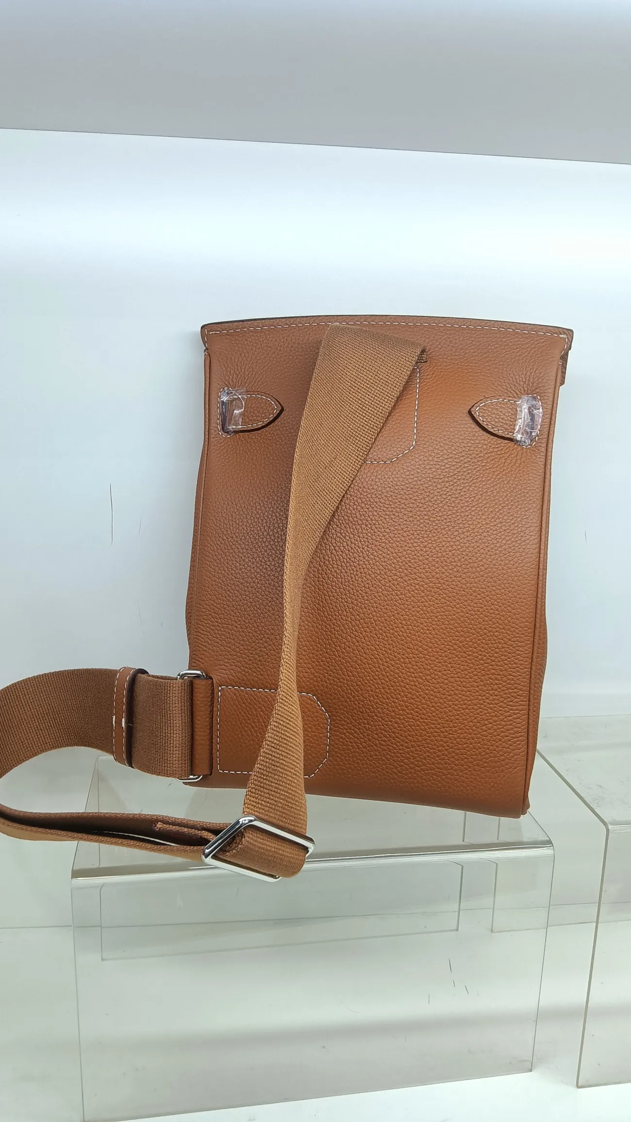 1080💰, earthy yellow, original tog0 cowhide chest bag with silver buckle hardware shipped, size: 17.5×8×26cm