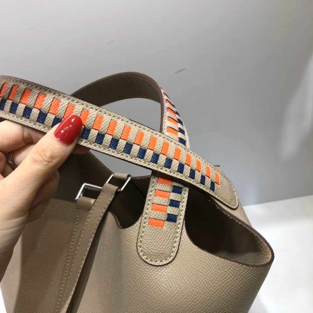 Running price💰760👉Hermes Epsom palm print vegetable basket color block braided wrist 🌺top calfskin original leather😈 size 20/20/16
