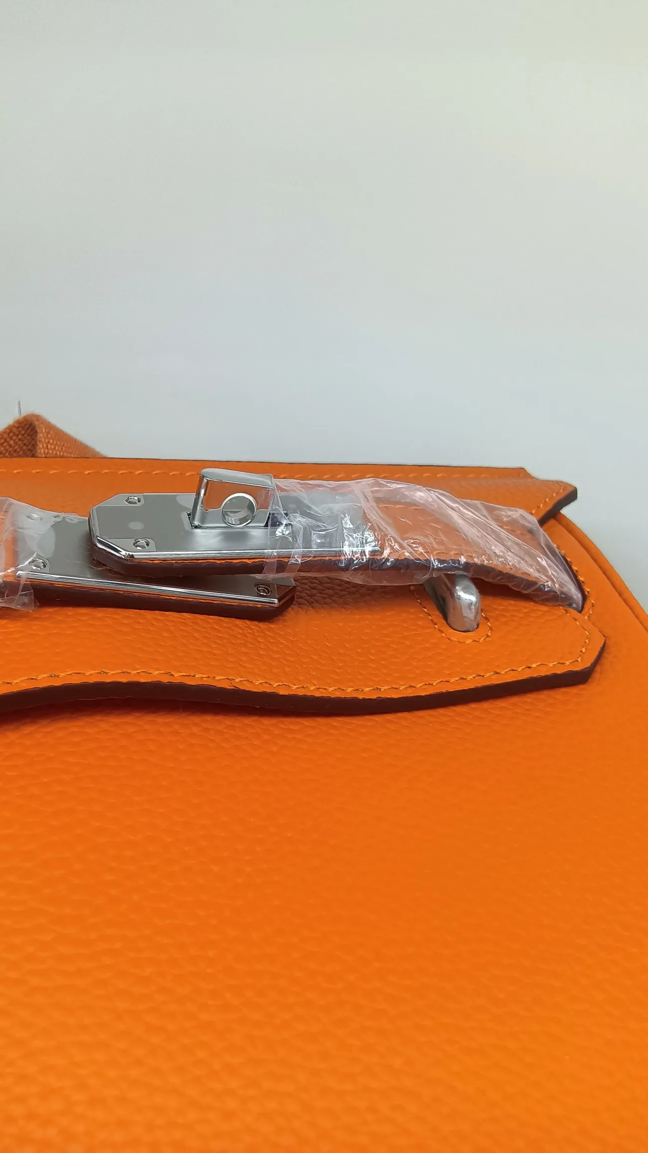 1080💰, orange, original tog0 cowhide chest bag with silver buckle hardware shipped, size: 17.5×8×26cm