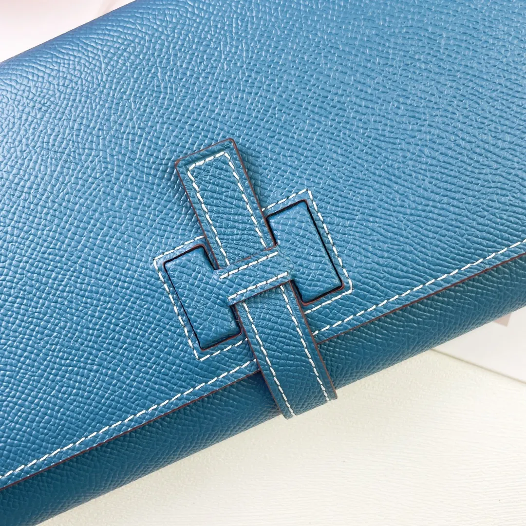 HERMES official website new model 💰300 New H Passant Toutenmainte Epsom calfskin long wallet Model: 951 palm print - Sheath "H passant" opening and closing - Zipper coin purse - Pocket with original OEM code inside - Can store passport or large-size mobile phone Metal texture: palladium plated Dimensions: length 20.8 × width 12.4 × thickness 2.7 cm