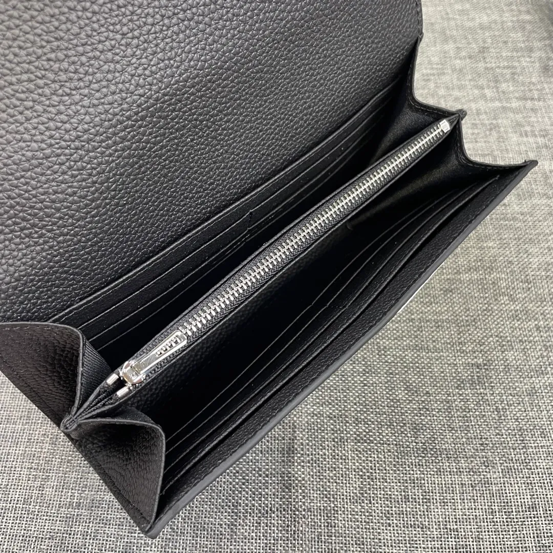Hermes Constance p270💰 Hermes model: 539 silver buckle togo leather size: 22*11cm 🇫🇷Overseas🇫🇷Imported Togo cowhide, soft and comfortable to the touch. The original replica is matched with gold hardware and has the original OEM code inside. It is exquisite and elegant, and the oil edges are straight and smooth🎈There are two large note slots, a zipper pocket, and 12 card slots inside🚚