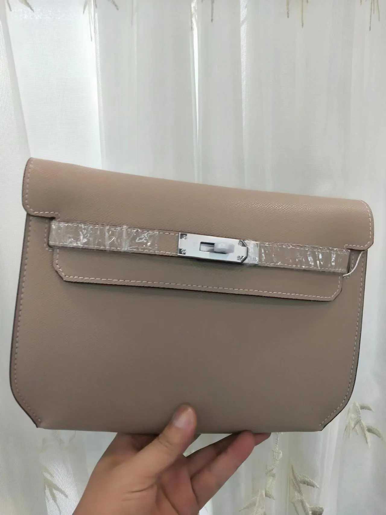 640💰New product: Hermès retro style Kelly with three shoulder straps, multi-purpose, very versatile, can be hung diagonally under the arm with palm print leather, 25-18-4