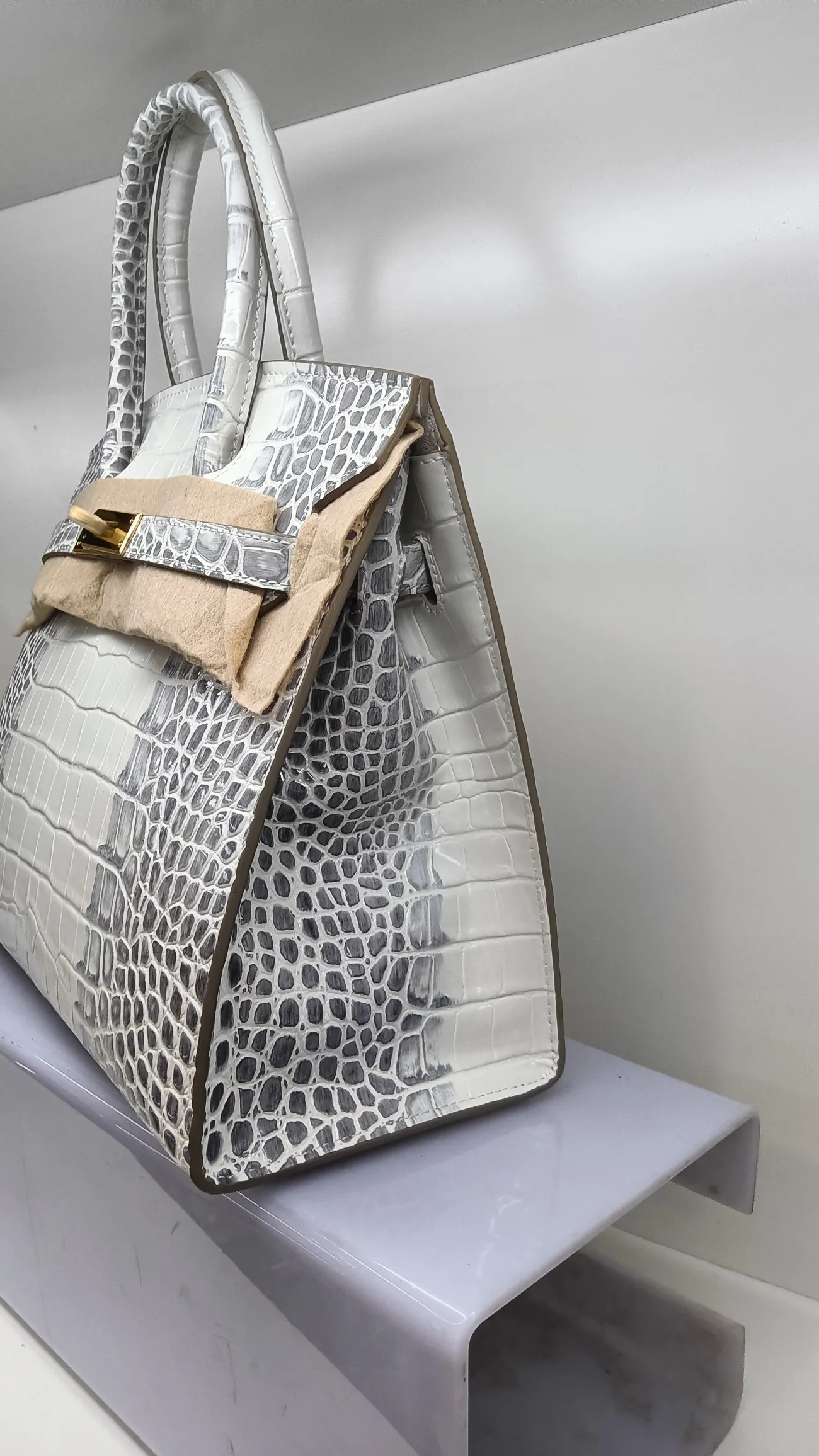 760💰 Crocodile pattern cowhide oil edge model: picture color, Himalayan color, no perforation, with long shoulder strap, size 30X13X26cm