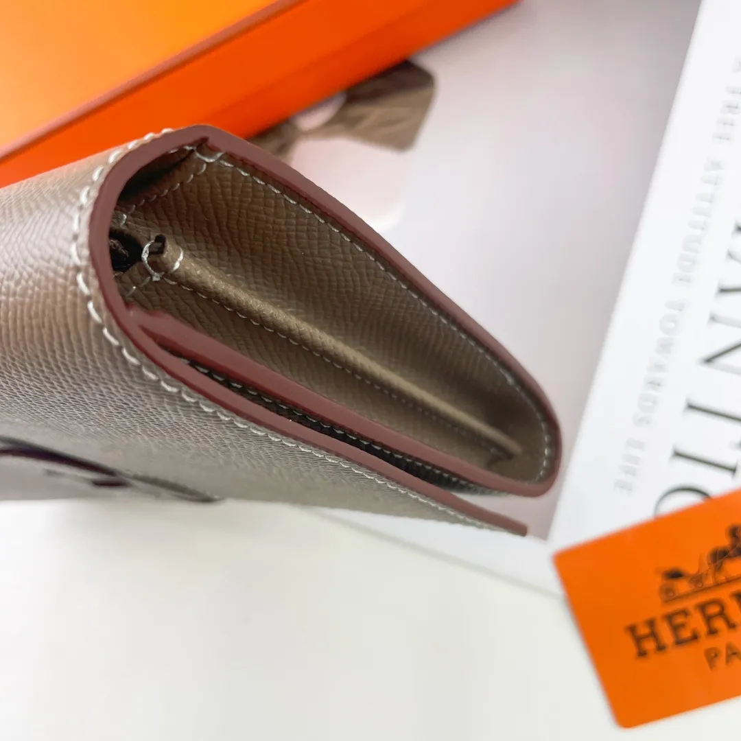 HERMES official website new model 💰300 New H Passant Toutenmainte Epsom calfskin long wallet Model: 951 palm print - Sheath "H passant" opening and closing - Zipper coin purse - Pocket with original OEM code inside - Can store passport or large-size mobile phone Metal texture: palladium plated Dimensions: length 20.8 × width 12.4 × thickness 2.7 cm