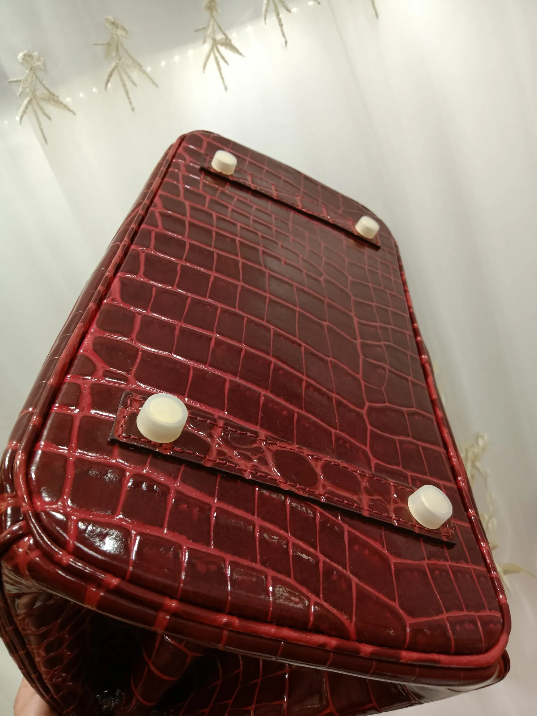 Hot model debuts, price has been adjusted💰800/380/360💥Hermes/Hermes💥Official classic production💋Platinum crocodile pattern💋Original quality coming👉Using imported crocodile pattern cowhide , with pure 24k original hardware💎Size: large 35*25*18cm/medium 30*22*16cm/small 25* 20*14cm👛Excellent workmanship👏👏Legendary slow work and careful work💓Real pictures taken💓Classic beauty worth owning💃🏻💃🏻💃🏻