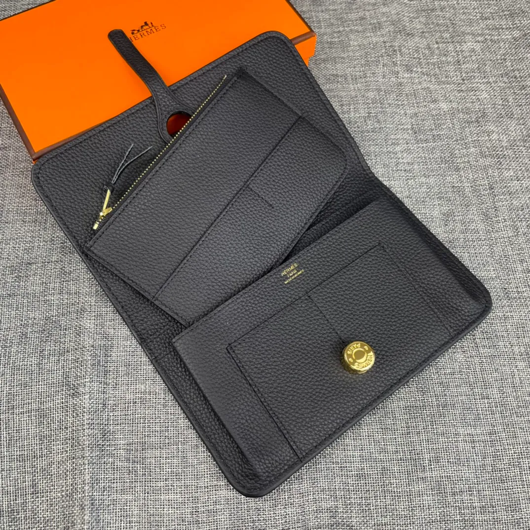 Original quality, p300💰 Hermès Dogon Duo detachable wallet Model: 533 gold buckle Made of Togo calfskin, with original OEM code inside💄 Exquisite workmanship, 8 card slots, 1 bill pocket, 2 extra pockets, a detachable coin purse and palladium-plated saddle nail lock Size: 20.1cm*12.5cm