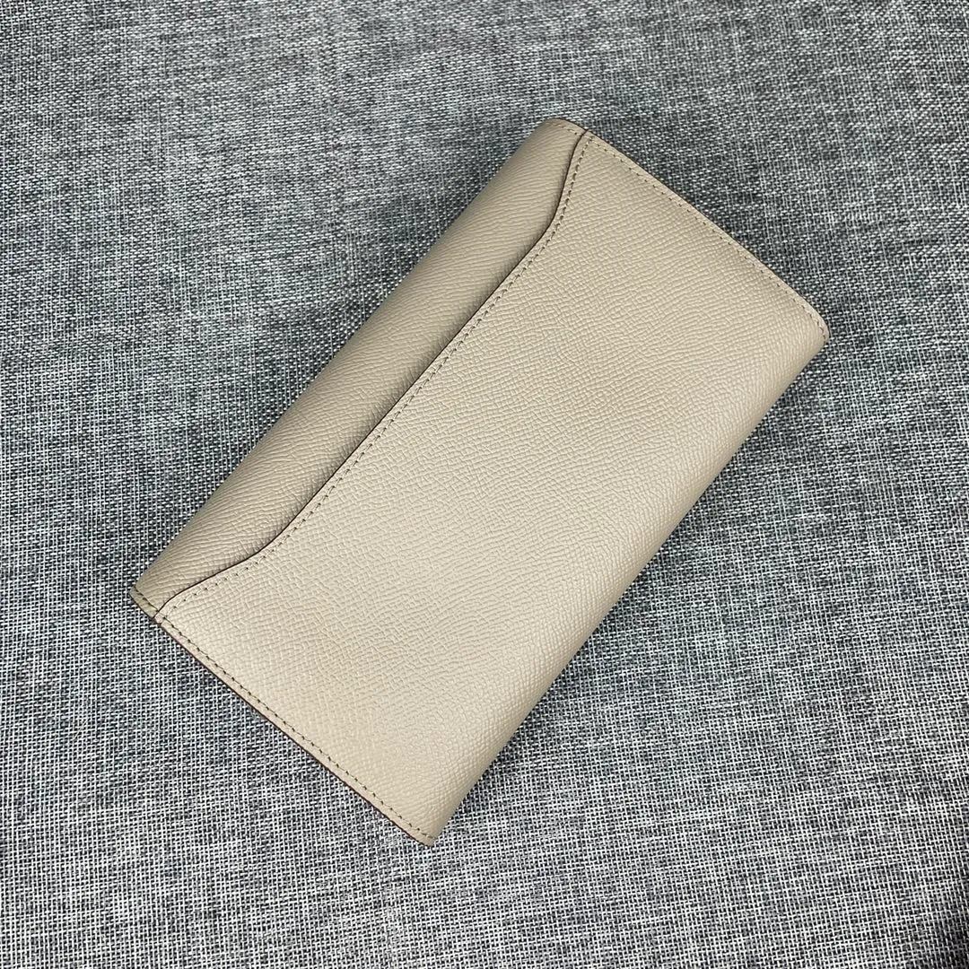 Hermes Constance Original Order p290💰 Model: 539 Palm Pattern Gold Buckle Size: 22*11cm Hermes🇫🇷Overseas🇫🇷Imported cowhide, soft and comfortable to the touch. Counter version, OEM code inside, original replica with gold hardware, exquisite and elegant, oil edge is straight and smooth🎈There are two large note slots, a zipper pocket, and 12 card slots🚚