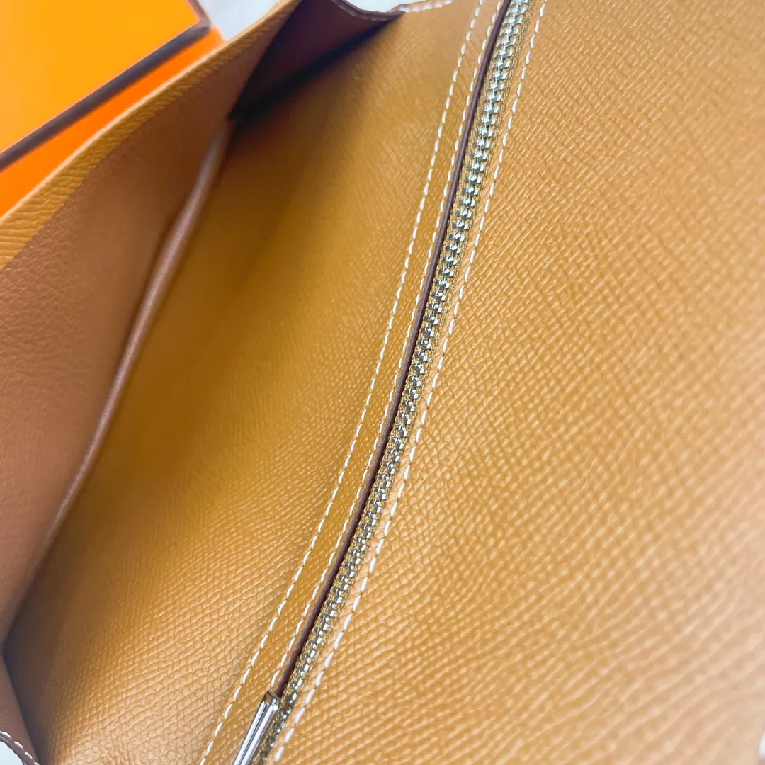 HERMES new model 💰280 New H Passant Toutenmainte Epsom calfskin long wallet Model: 953 - Sheath "H passant" opening and closing - Zippered coin purse - Pocket with original OEM code inside - Metal texture: palladium plated Dimensions: Length 17.5 × Width 9 cm