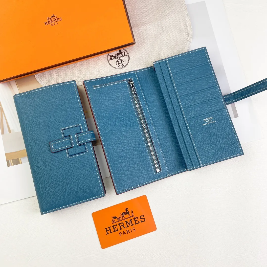 HERMES new model 💰280 New H Passant Toutenmainte Epsom calfskin long wallet Model: 953 - Sheath "H passant" opening and closing - Zippered coin purse - Pocket with original OEM code inside - Metal texture: palladium plated Dimensions: Length 17.5 × Width 9 cm