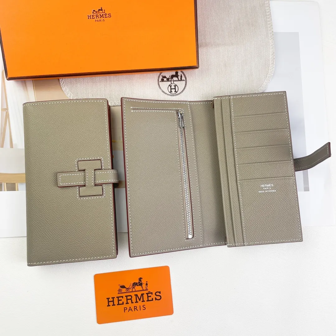 HERMES new model 💰280 New H Passant Toutenmainte Epsom calfskin long wallet Model: 953 - Sheath "H passant" opening and closing - Zippered coin purse - Pocket with original OEM code inside - Metal texture: palladium plated Dimensions: Length 17.5 × Width 9 cm