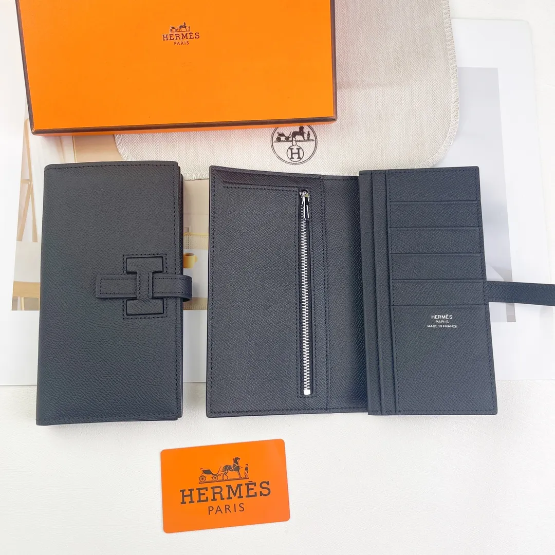HERMES new model 💰280 New H Passant Toutenmainte Epsom calfskin long wallet Model: 953 - Sheath "H passant" opening and closing - Zippered coin purse - Pocket with original OEM code inside - Metal texture: palladium plated Dimensions: Length 17.5 × Width 9 cm