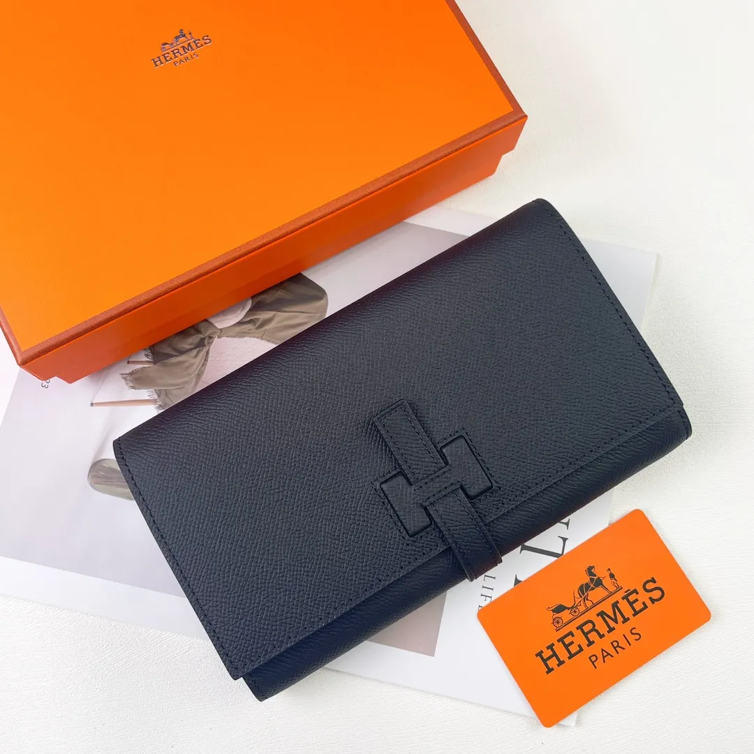 HERMES official website new model 💰300 New H Passant Toutenmainte Epsom calfskin long wallet Model: 951 palm print - Sheath "H passant" opening and closing - Zipper coin purse - Pocket with original OEM code inside - Can store passport or large-size mobile phone Metal texture: palladium plated Dimensions: length 20.8 × width 12.4 × thickness 2.7 cm
