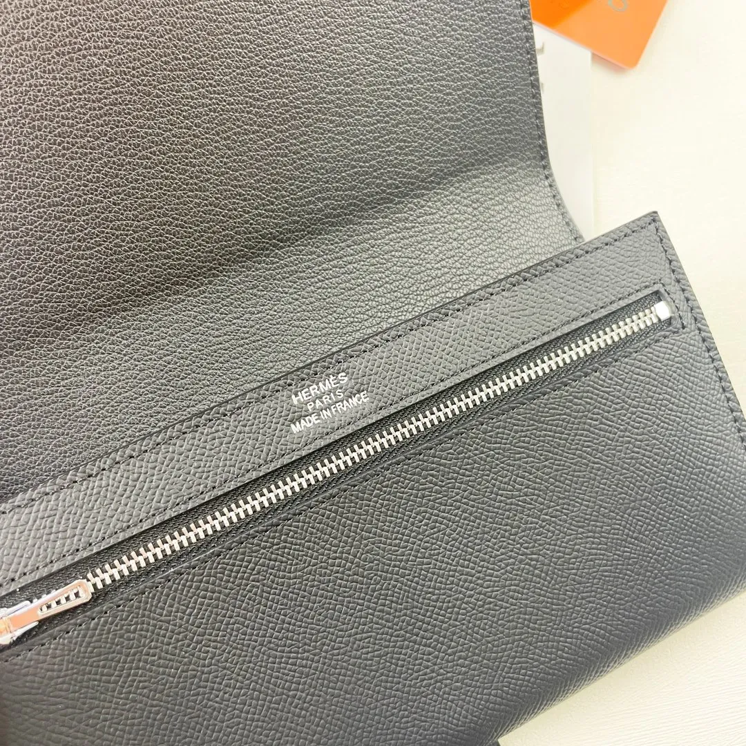 HERMES official website new model 💰300 New H Passant Toutenmainte Epsom calfskin long wallet Model: 951 palm print - Sheath "H passant" opening and closing - Zipper coin purse - Pocket with original OEM code inside - Can store passport or large-size mobile phone Metal texture: palladium plated Dimensions: length 20.8 × width 12.4 × thickness 2.7 cm