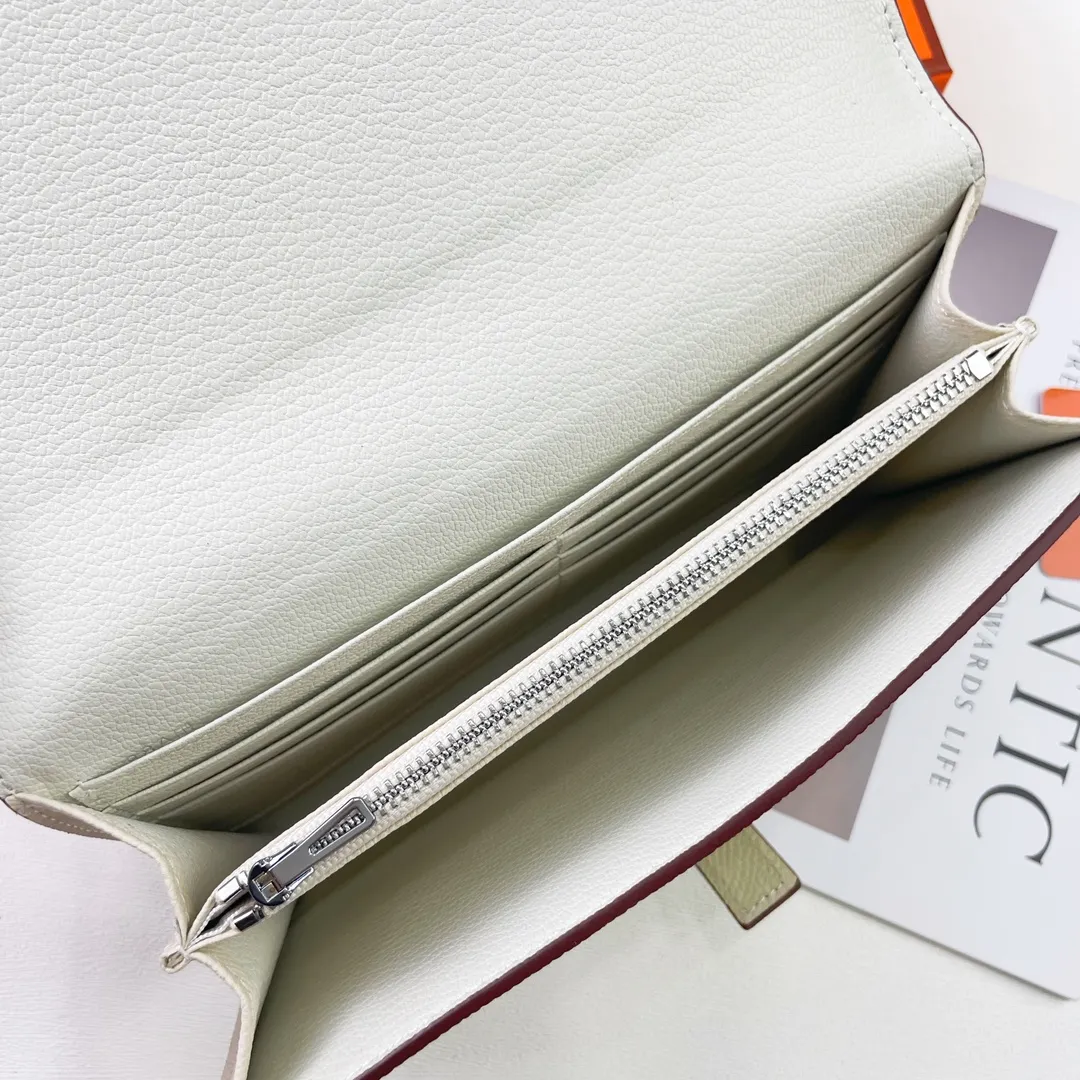 HERMES official website new model 💰300 New H Passant Toutenmainte Epsom calfskin long wallet Model: 951 palm print - Sheath "H passant" opening and closing - Zipper coin purse - Pocket with original OEM code inside - Can store passport or large-size mobile phone Metal texture: palladium plated Dimensions: length 20.8 × width 12.4 × thickness 2.7 cm