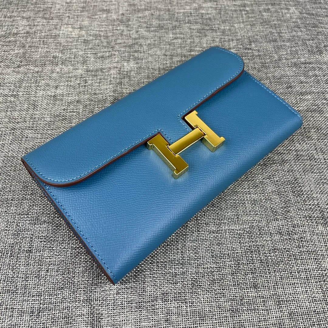 Hermes Constance Original Order p290💰 Model: 539 Palm Pattern Gold Buckle Size: 22*11cm Hermes🇫🇷Overseas🇫🇷Imported cowhide, soft and comfortable to the touch. Counter version, OEM code inside, original replica with gold hardware, exquisite and elegant, oil edge is straight and smooth🎈There are two large note slots, a zipper pocket, and 12 card slots🚚