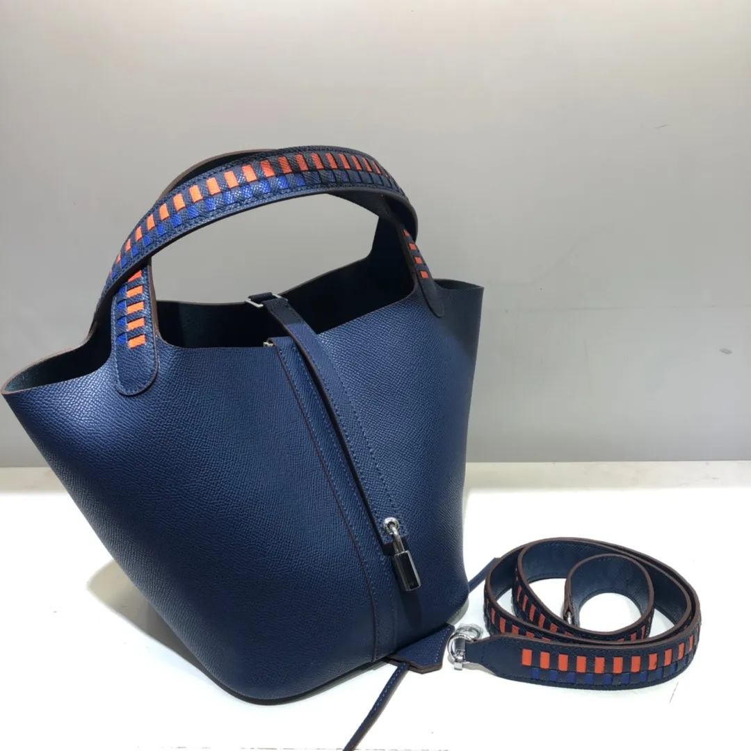 Running price💰760👉Hermes Epsom palm print vegetable basket color block braided wrist 🌺top calfskin original leather😈 size 20/20/16