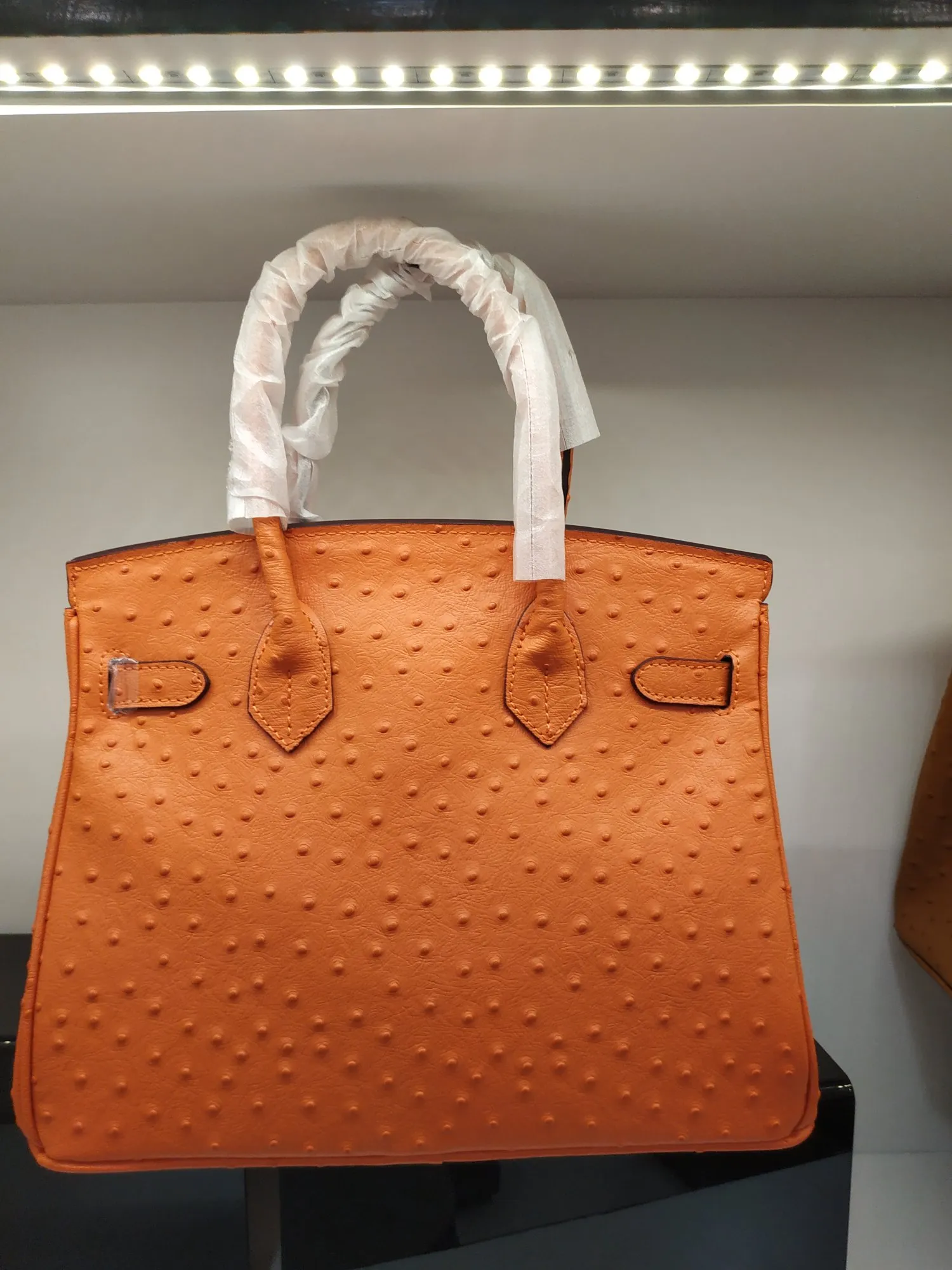 Factory release price: 720💰👏👏A hot product is here. 💃💃Hermes/Hermes👑Official classic production👑Platinum ostrich pattern👑Original quality imported ostrich pattern original first-layer cowhide, [] with pure 24k original hardware Size: 30*22*16cm [Sun] The workmanship is amazing; the legendary slow workmanship is meticulous and the real picture is taken 👉👉Note: Own factory, real picture