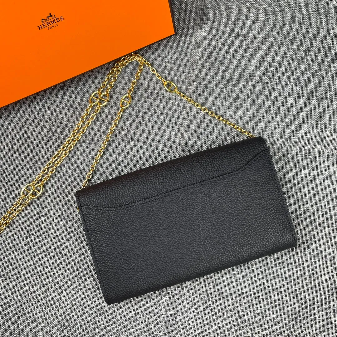 Hermes Constance p310💰 Hermes model: 9852 gold chain togo leather size: 22*11cm 🇫🇷Overseas🇫🇷Imported Togo cowhide, with original OEM code inside, soft and comfortable to the touch. The original replica is matched with silver hardware, exquisite and elegant, and the oil edge is straight and smooth🎈There are two large note slots, a zipper pocket, and 12 card slots🚚The gold chain is 120cm long