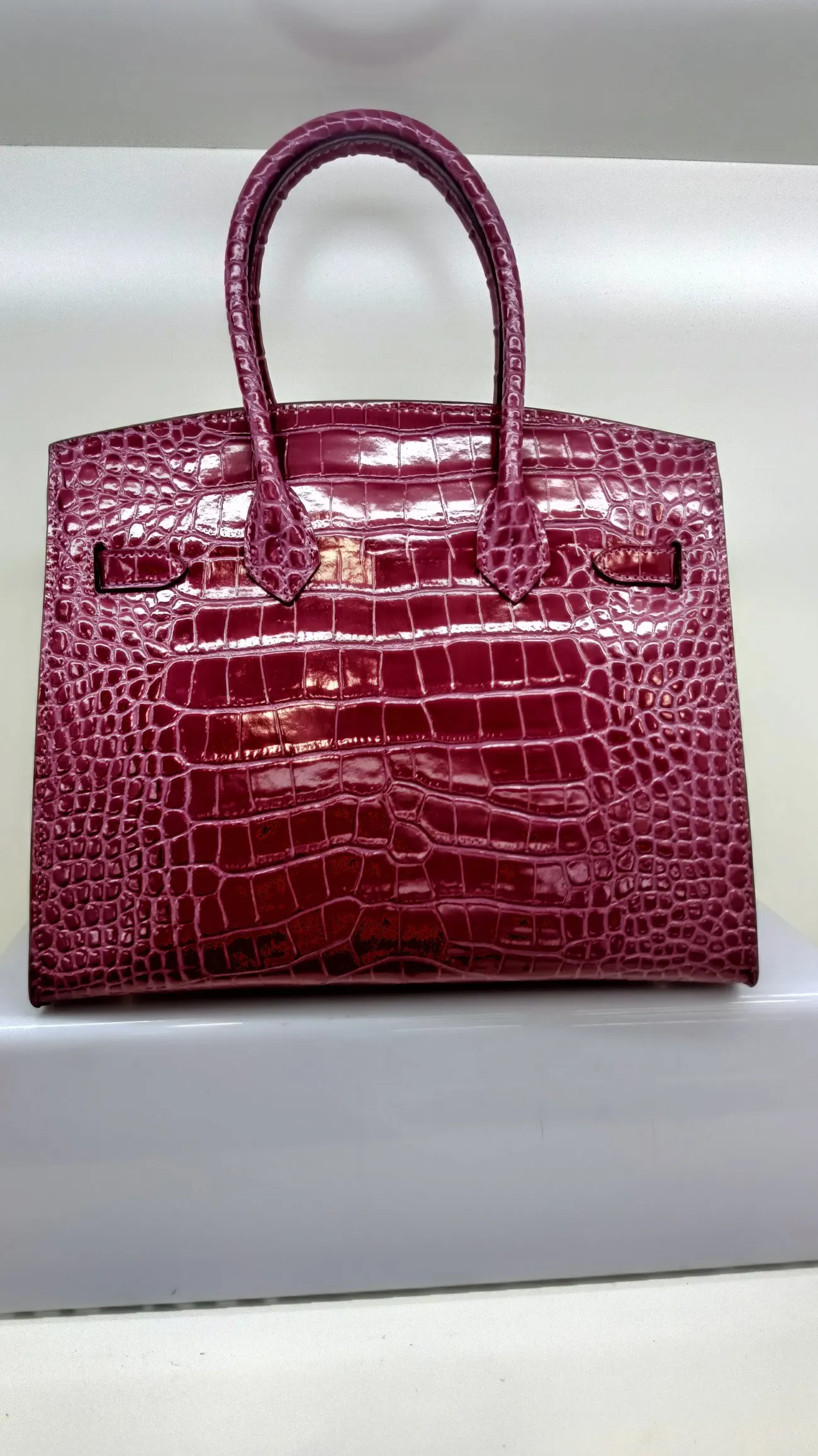 760💰 Crocodile pattern cowhide oil edge model: picture color, burgundy, no perforation, with long shoulder strap, size 30X13X26cm