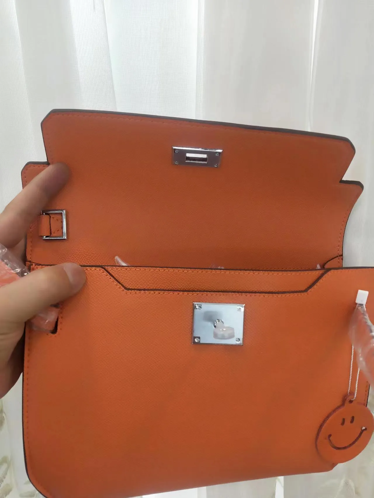 640💰New product: Hermès retro style Kelly with three shoulder straps, multi-purpose, very versatile, can be hung diagonally under the arm with palm print leather, 25-18-4
