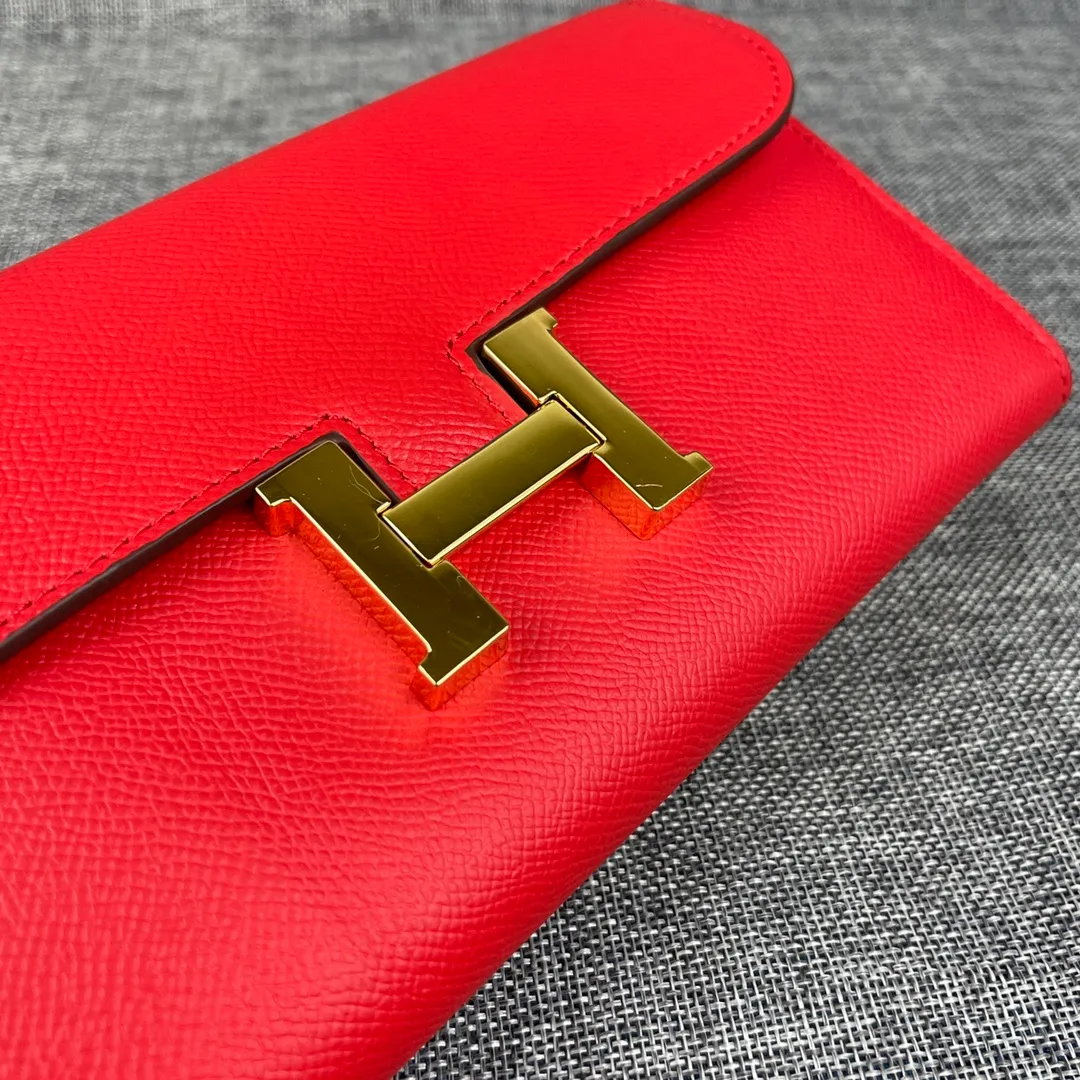 Hermes Constance Original Order p290💰 Model: 539 Palm Pattern Gold Buckle Size: 22*11cm Hermes🇫🇷Overseas🇫🇷Imported cowhide, soft and comfortable to the touch. Counter version, OEM code inside, original replica with gold hardware, exquisite and elegant, oil edge is straight and smooth🎈There are two large note slots, a zipper pocket, and 12 card slots🚚