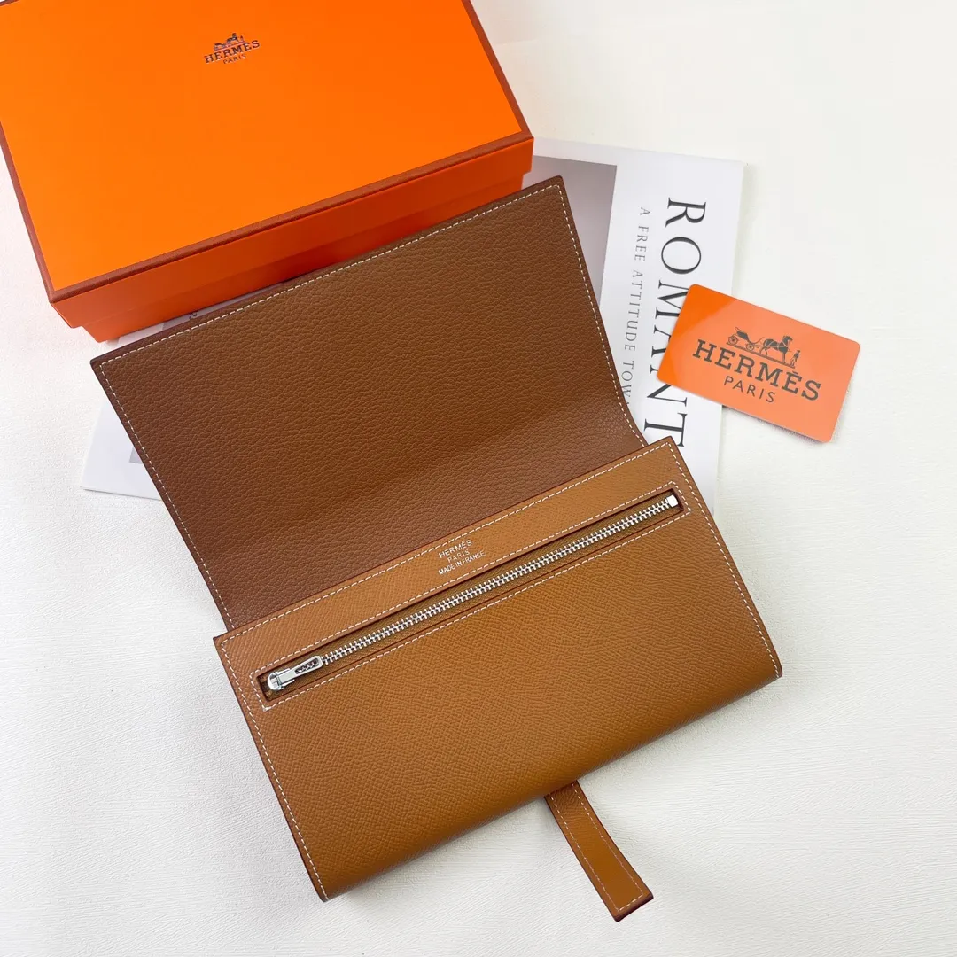 HERMES official website new model 💰300 New H Passant Toutenmainte Epsom calfskin long wallet Model: 951 palm print - Sheath "H passant" opening and closing - Zipper coin purse - Pocket with original OEM code inside - Can store passport or large-size mobile phone Metal texture: palladium plated Dimensions: length 20.8 × width 12.4 × thickness 2.7 cm