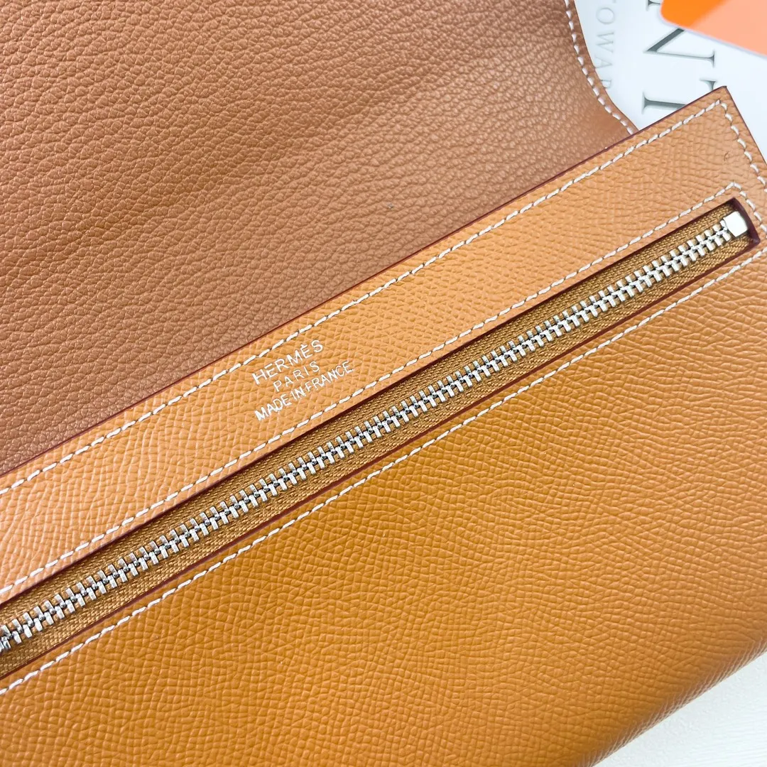 HERMES official website new model 💰300 New H Passant Toutenmainte Epsom calfskin long wallet Model: 951 palm print - Sheath "H passant" opening and closing - Zipper coin purse - Pocket with original OEM code inside - Can store passport or large-size mobile phone Metal texture: palladium plated Dimensions: length 20.8 × width 12.4 × thickness 2.7 cm