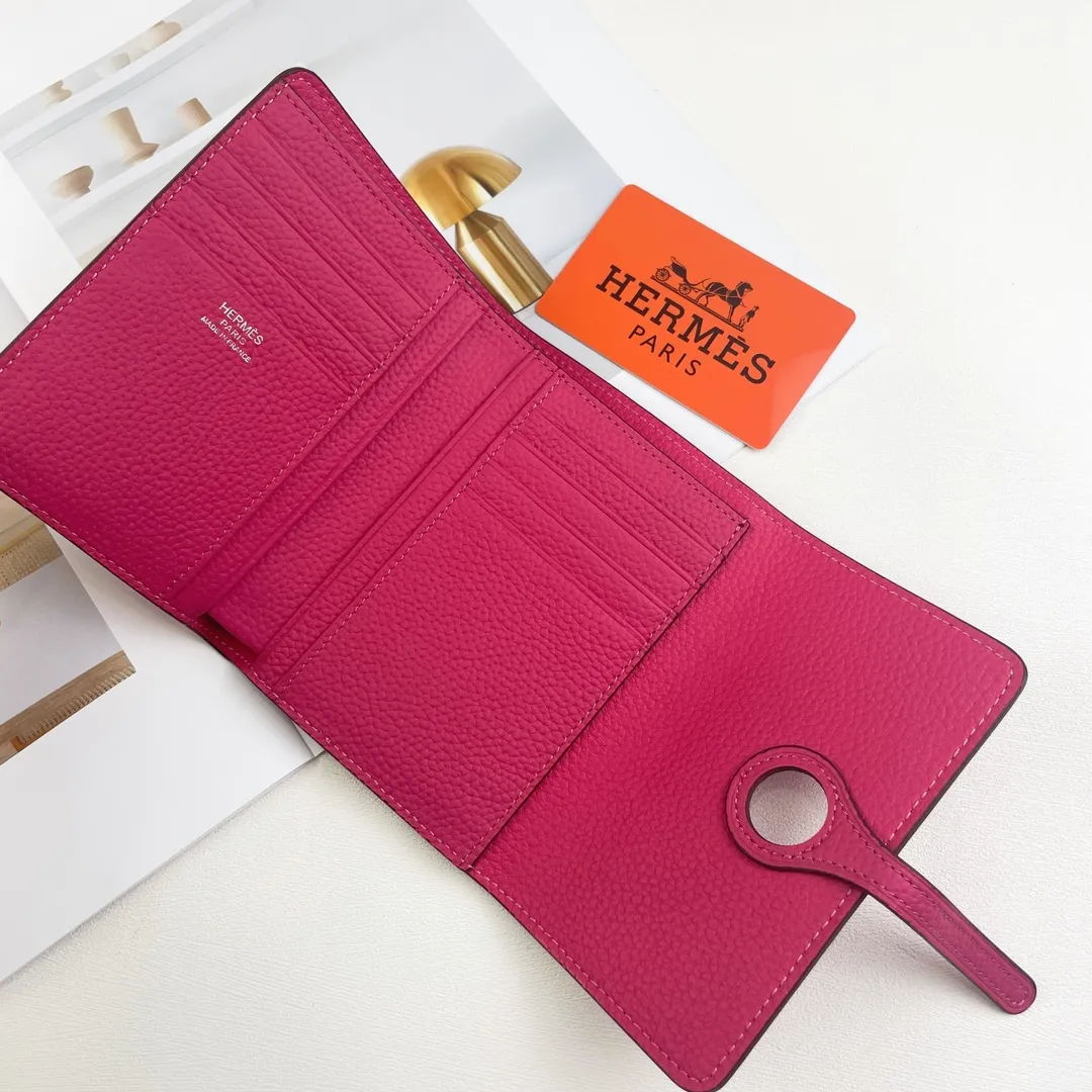 [Hermes new wallet]💰250 Model: H230 silver buckle Dimensions: length 13.5x width 10.5x thickness 2 cm Made of togo calfskin, equipped with 10 card slots, 1 banknote pocket, palladium-plated lock buckle, exquisite and perfect workmanship, original OEM code inside