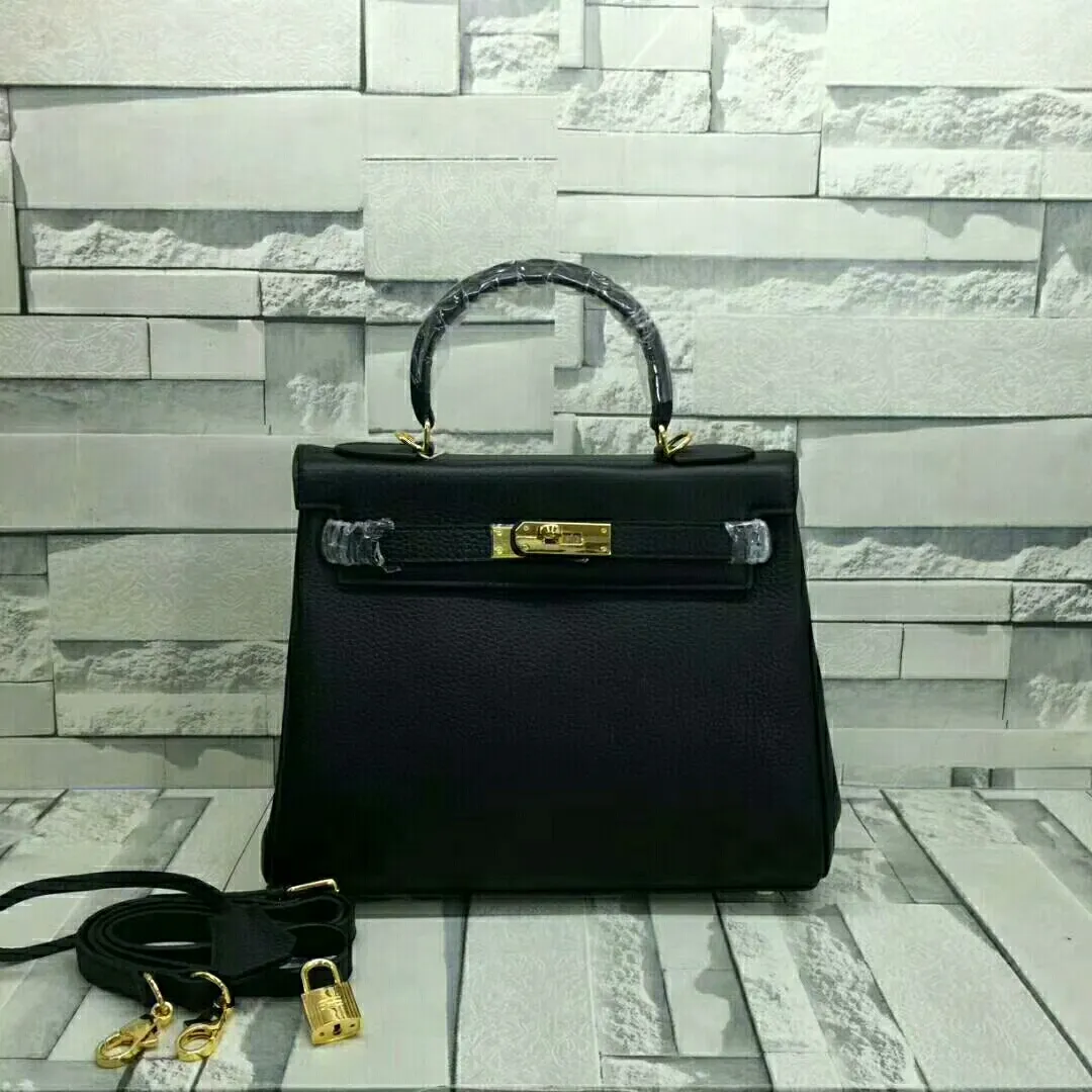 High quality 🅿️P600/P640/P680😀Classic models are sold every day🉐Hermès Kelly pebbled soft cowhide🐂Upgraded quality❤️Soft feel, fine workmanship, good-looking style, versatile all year round! Quality Guaranteed Taste ❗️ 3 sizes small 25cm; medium 28cm; large 32cm