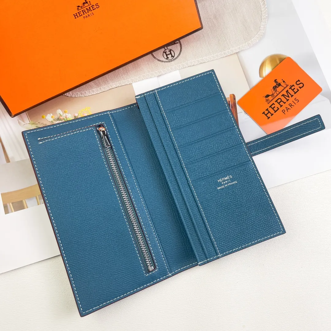 HERMES new model 💰280 New H Passant Toutenmainte Epsom calfskin long wallet Model: 953 - Sheath "H passant" opening and closing - Zippered coin purse - Pocket with original OEM code inside - Metal texture: palladium plated Dimensions: Length 17.5 × Width 9 cm