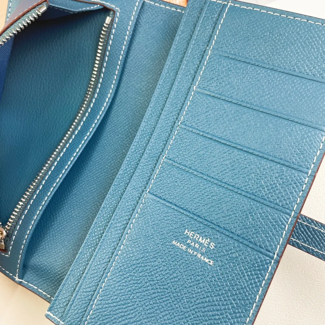 HERMES new model 💰280 New H Passant Toutenmainte Epsom calfskin long wallet Model: 953 - Sheath "H passant" opening and closing - Zippered coin purse - Pocket with original OEM code inside - Metal texture: palladium plated Dimensions: Length 17.5 × Width 9 cm