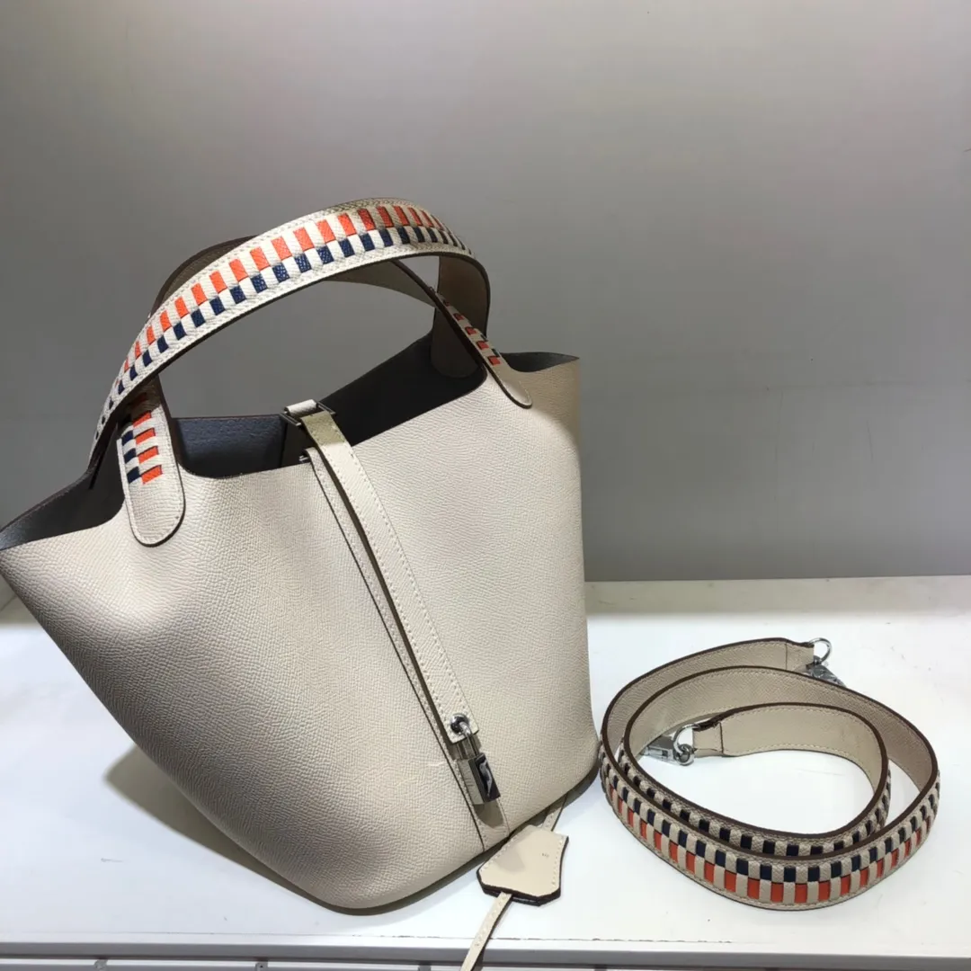 Running price💰760👉Hermes Epsom palm print vegetable basket color block braided wrist 🌺top calfskin original leather😈 size 20/20/16