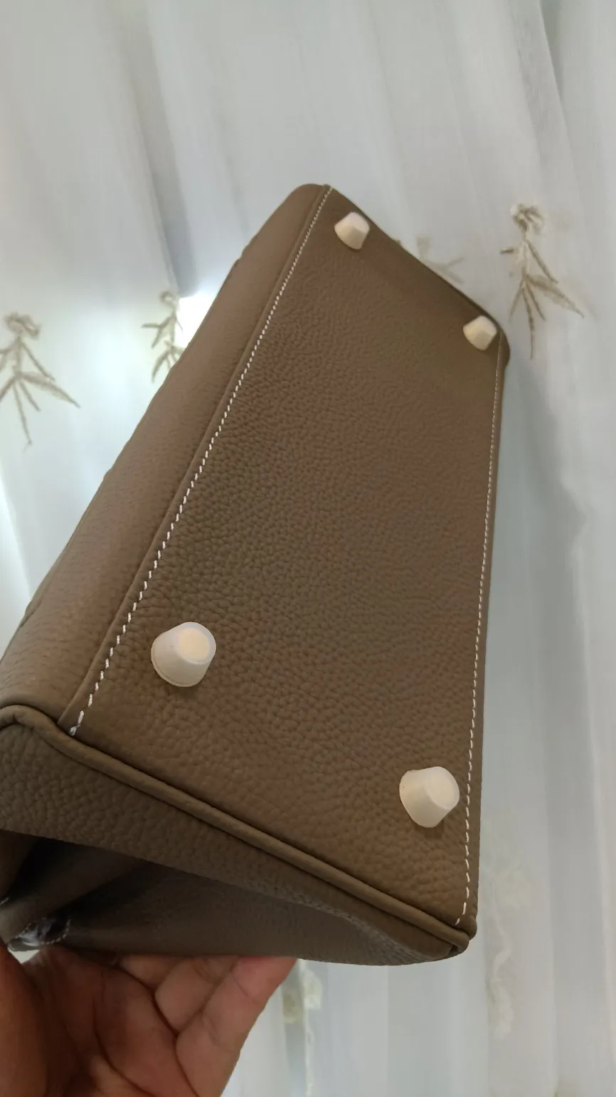 760💰, Kelly bag💥Hermès🐴🐴🏇🏇🚴🏻🚴🏻Horse cart/Hermes💥Official classic production💋💋Original quality coming👉Made of imported pebbled cowhide leather👑 Equipped with pure 24k hardware💎Excellent workmanship👏👏Legendary slow work and meticulous work💓Real pictures taken💓There is no best, only better [smile], size 28cm×20cm×9cm