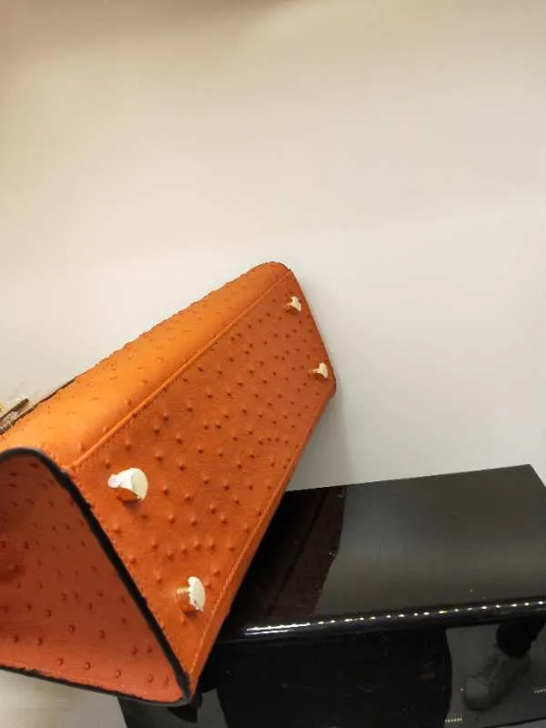 720💰🎉🎉🎉Kelly style ostrich pattern cowhide has arrived, picture color, size: 28X12X21.5. Can be carried cross-body, fine workmanship, [seduce][seduce][rose][rose][coffee][coffee]